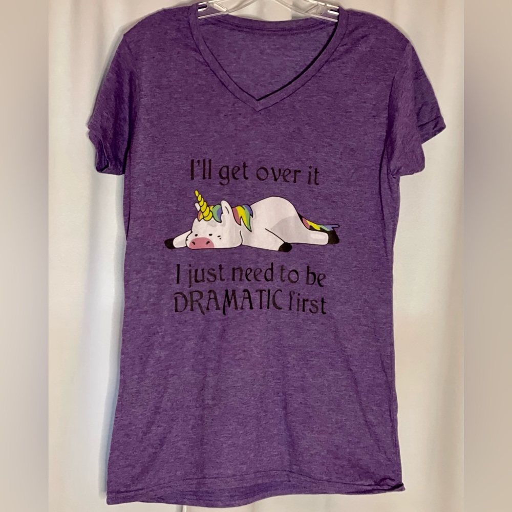 Unicorn Dramatic Graphic Medium Tee Heather Purple V-Neck Short Sleeve T-Shirt